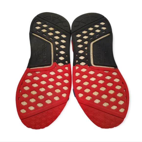 Adidas youth NMD R1 size 5.5 color black/multicolored - Picture 2 of 5